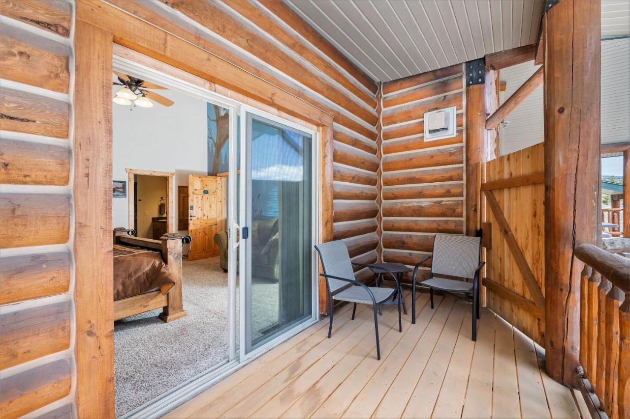 The Hideaway Hostel ไอส์แลนด์พาร์ก ภายนอก รูปภาพ