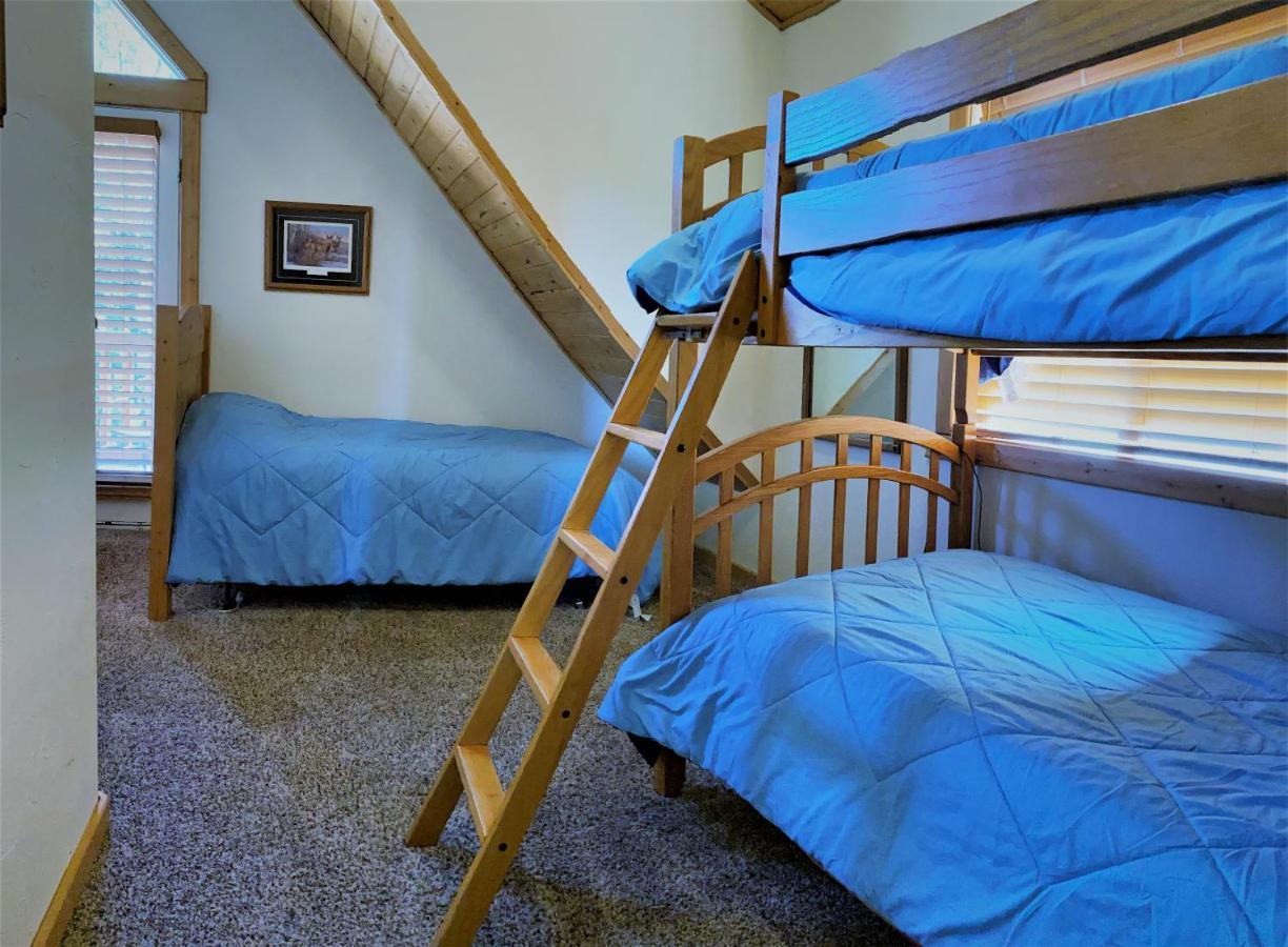 The Hideaway Hostel ไอส์แลนด์พาร์ก ภายนอก รูปภาพ